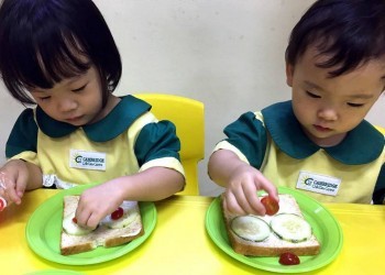 Cambridge@Fernvale-animal-sandwich-03