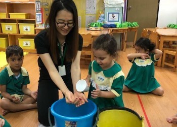 cambrige-robertson-earth-day-19