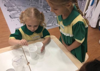 cambridge-robertson-extracting-dna-07