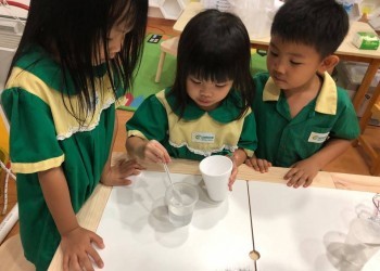 cambridge-robertson-extracting-dna-11